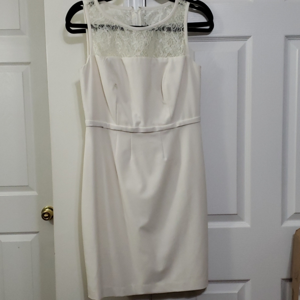 Calvin Klein cream lace pleated dress 10 p